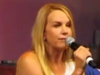 Renee at Fantasy Con – Possibility of a Xena Reboot